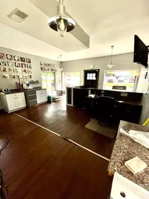 Wayland, MI 49348,118 W Maple Street