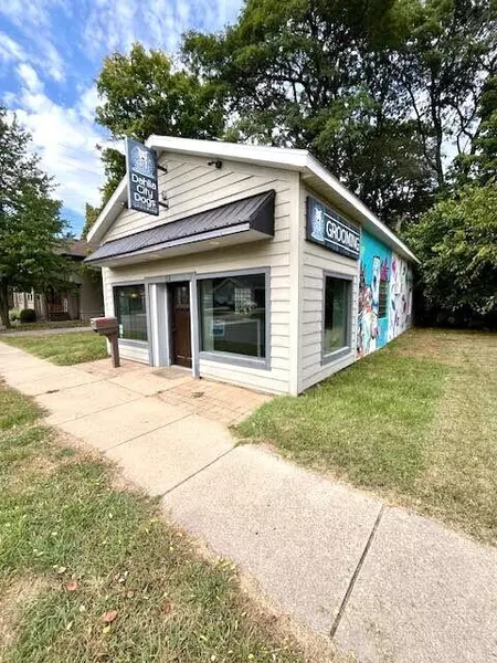 118 W Maple Street, Wayland, MI 49348