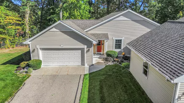 327 Timber Creek NW Circle, Comstock Park, MI 49321