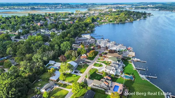 Spring Lake, MI 49456,416 Buena Vista Dr. Drive