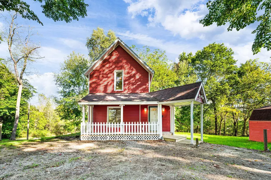 6483 Hoyt Street, Eau Claire, MI 49111