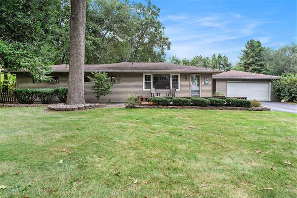 19520 Thompson Lane, Three Rivers, MI 49093