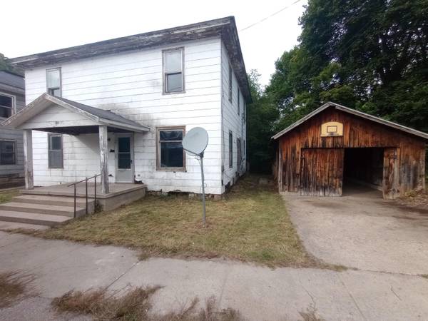 95 E Water Street, Newaygo, MI 49337