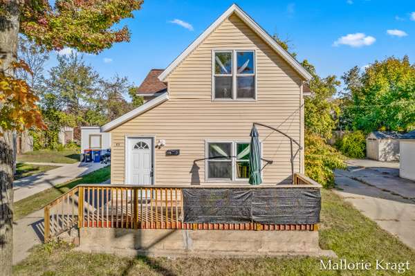 825 Sherman SE Street, Grand Rapids, MI 49506