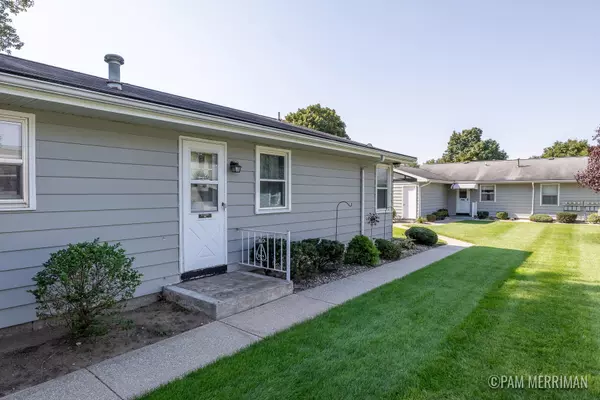 5096 Southglow SE Court, Grand Rapids, MI 49508