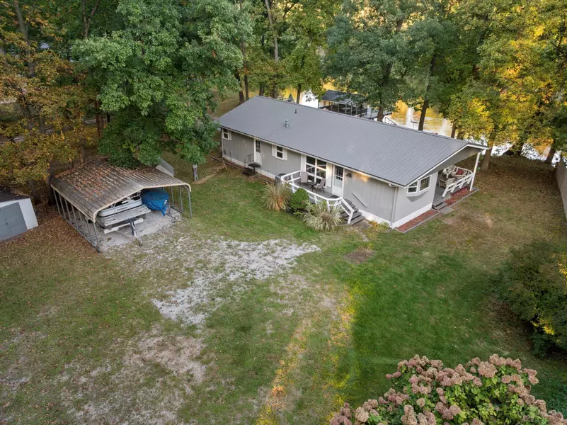 69323 S River Road, White Pigeon, MI 49099