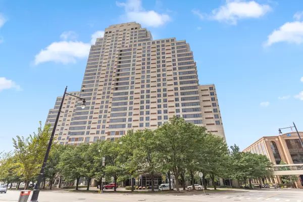 33 Campau NW Circle #2704, Grand Rapids, MI 49503