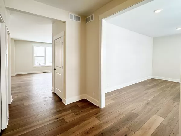 Jenison, MI 49428,3353 Eagle Peak Drive