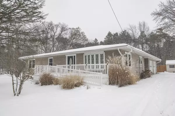 11584 104th Avenue, West Olive, MI 49460