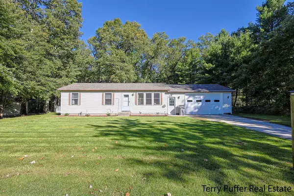 506 W Lakewood Road, Twin Lake, MI 49457