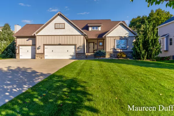 76 Meadows Drive, Norton Shores, MI 49444