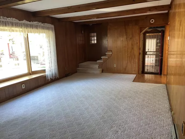 Dearborn Heights, MI 48127,6466 N Lafayette Street