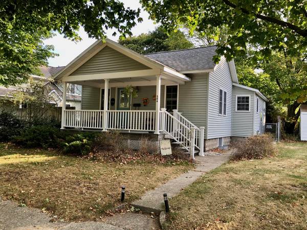 504 N Rowe Street,  Ludington,  MI 49431