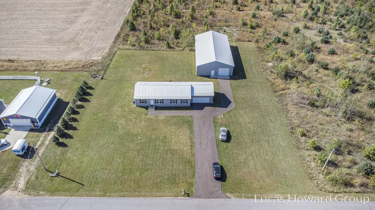 Edwardsburg, MI 49112,71092 Autumn Drive