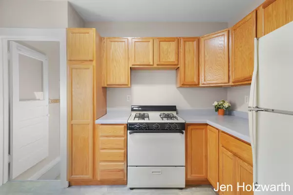Lansing, MI 48912,412 S Clemens Avenue