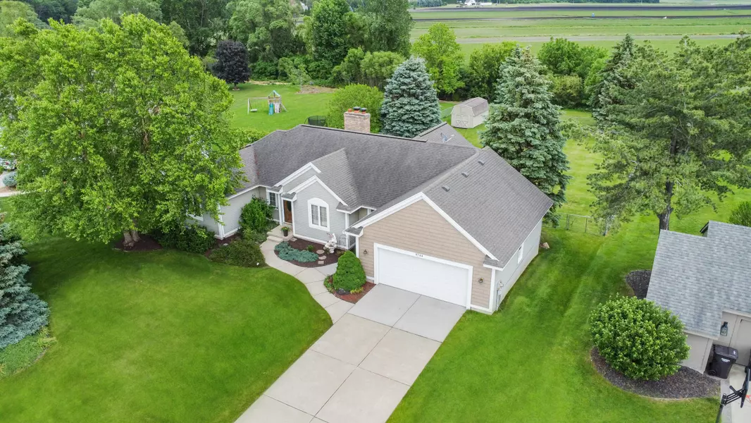 8704 Cedar Lake Drive, Jenison, MI 49428