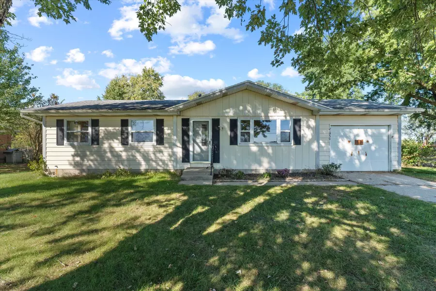 24350 Redfield Street, Edwardsburg, MI 49112