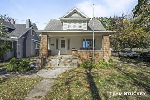 905 Walker NW Avenue, Grand Rapids, MI 49504