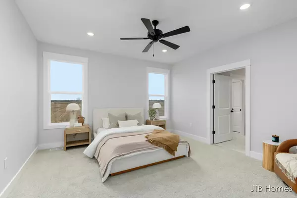 Allendale, MI 49401,11376 Shoreline Drive #115