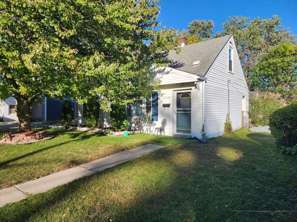 23006 Rosalind Avenue, Eastpointe, MI 48021