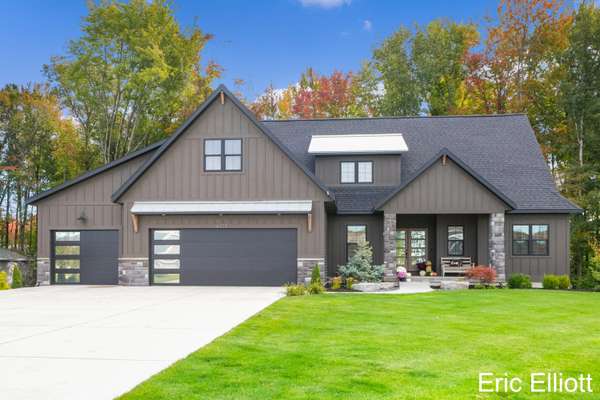 6270 Eaglewood Drive, Hudsonville, MI 49426