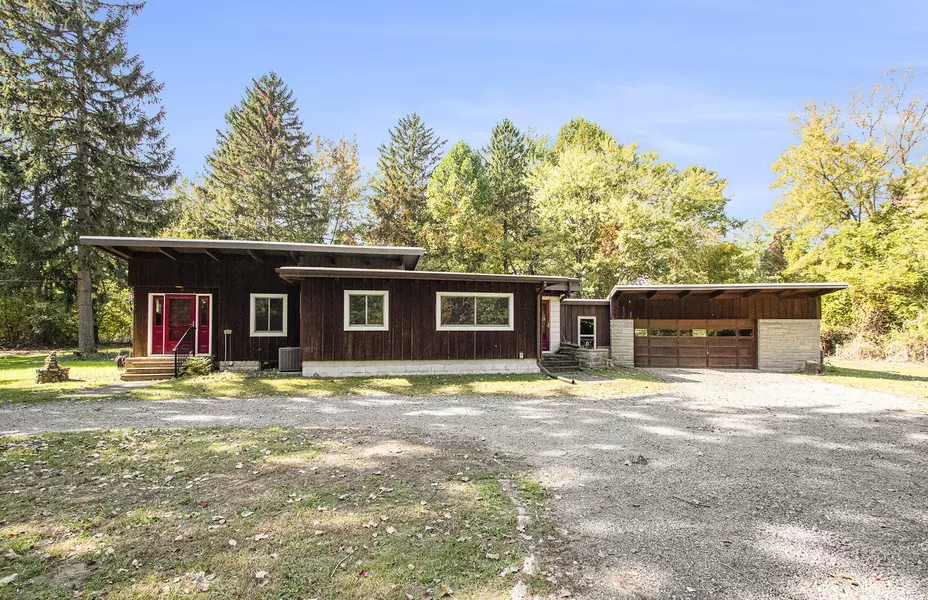 5831 Browntown Road, Sawyer, MI 49125