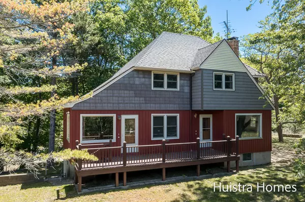 Spring Lake, MI 49456,18932 N Shore Drive