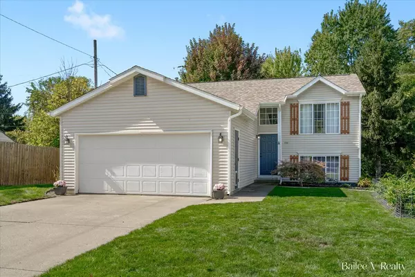 733 Cloverdale NW Avenue, Grand Rapids, MI 49534