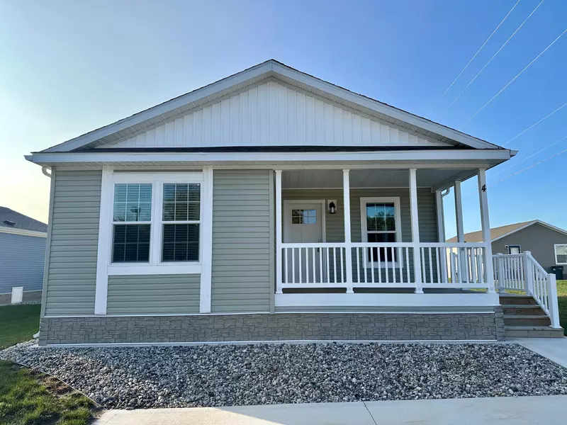 1283 E Ellis Road ## 4, Norton Shores, MI 49441