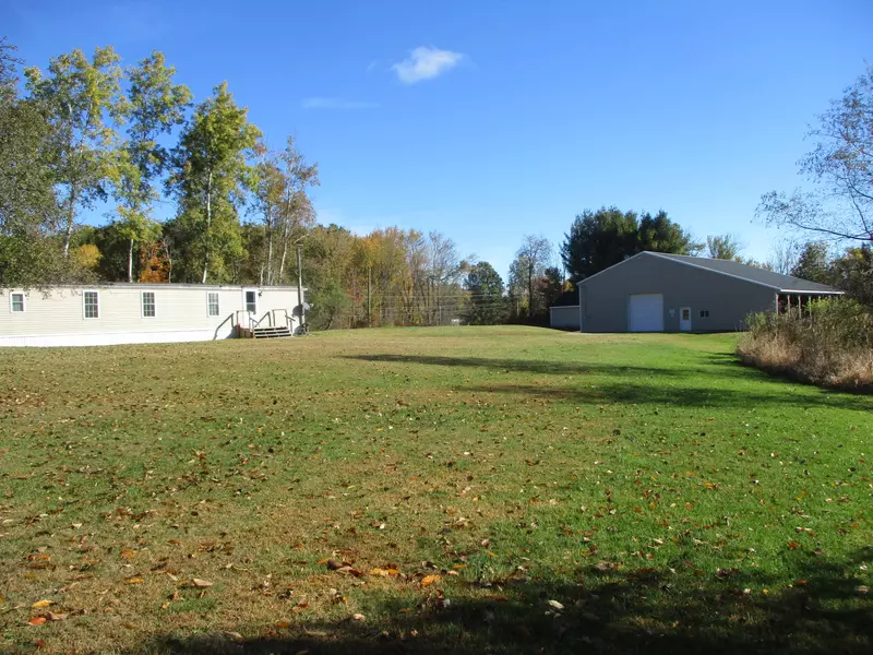 4512 E Stanton Road, Stanton, MI 48888