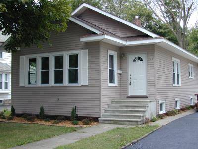 1612 Clinton Avenue, Kalamazoo, MI 49001