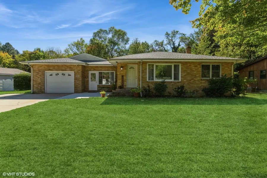 648 Miller Lane, St. Joseph, MI 49085