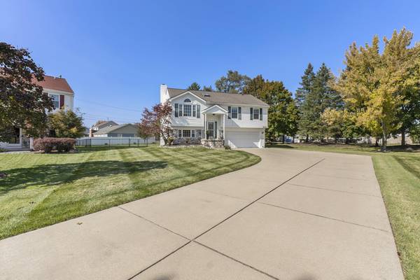 1830 Dunn Court,  Westland,  MI 48186