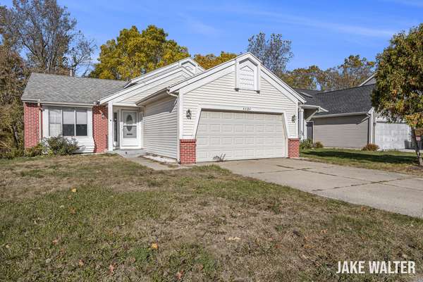 4484 Brookmeadow SE Drive, Kentwood, MI 49512