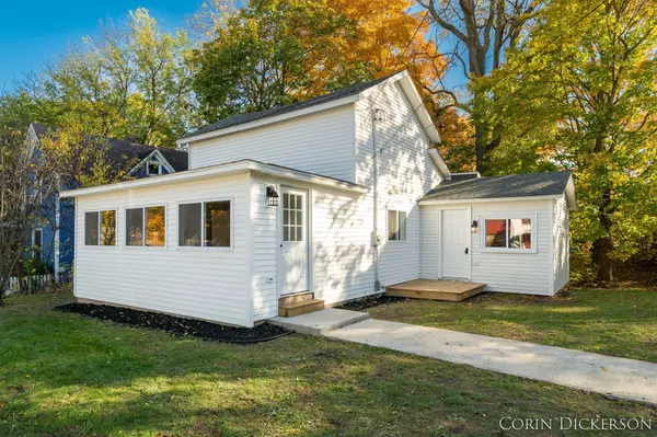 128 E Grand Street, Hastings, MI 49058