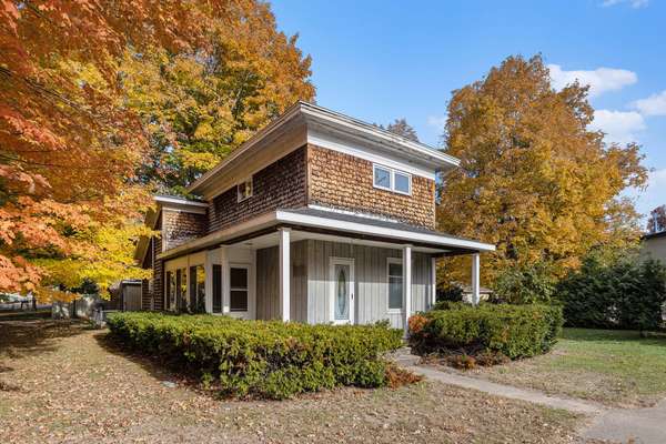 205 S Sherwood Avenue, Plainwell, MI 49080