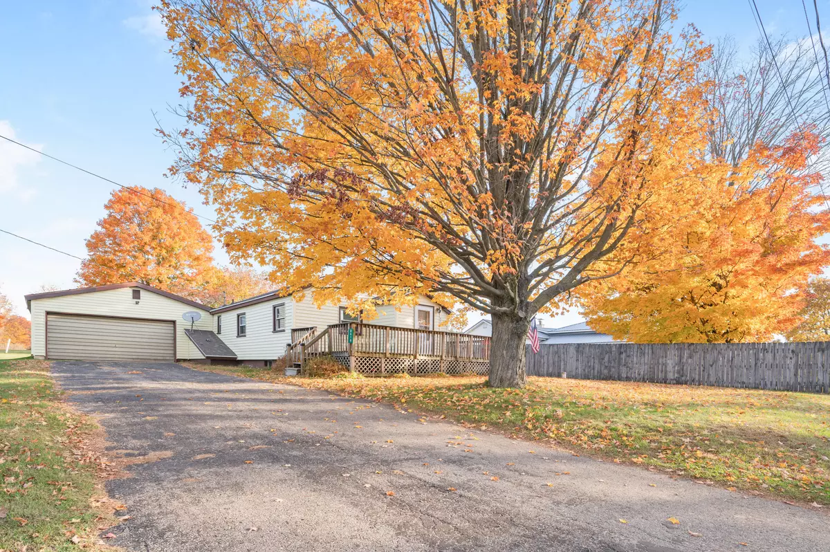 Chase, MI 49623,8416 Silver Maple Street