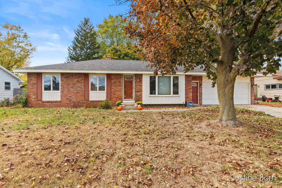 7505 Roselane Avenue, Jenison, MI 49428