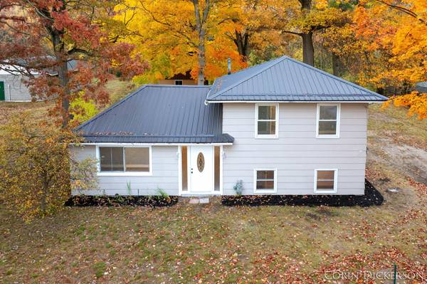 2340 Pillon Road, Twin Lake, MI 49457