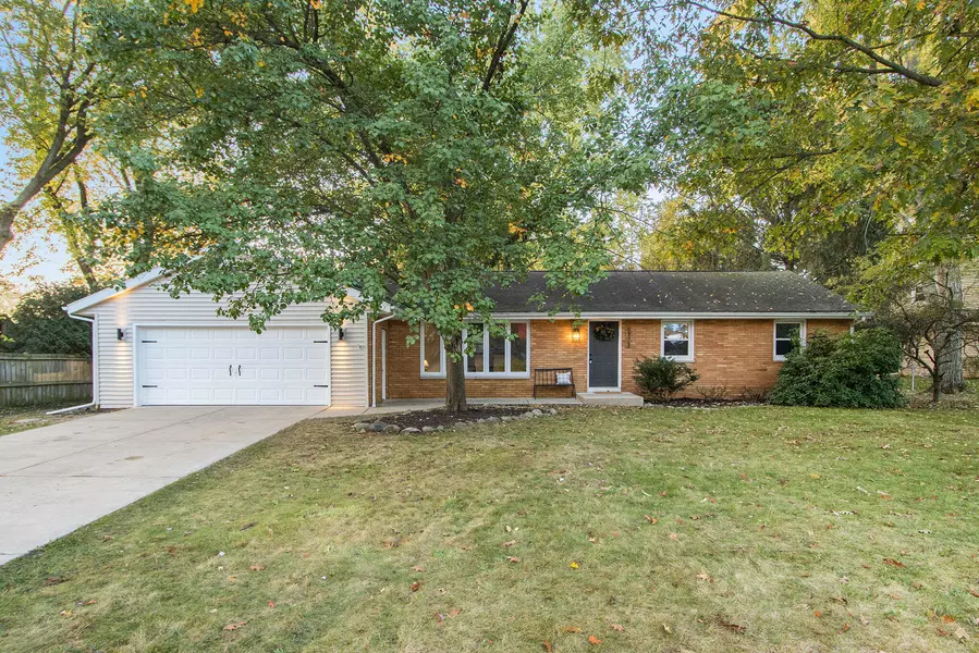 1323 Woodview Drive, Portage, MI 49024