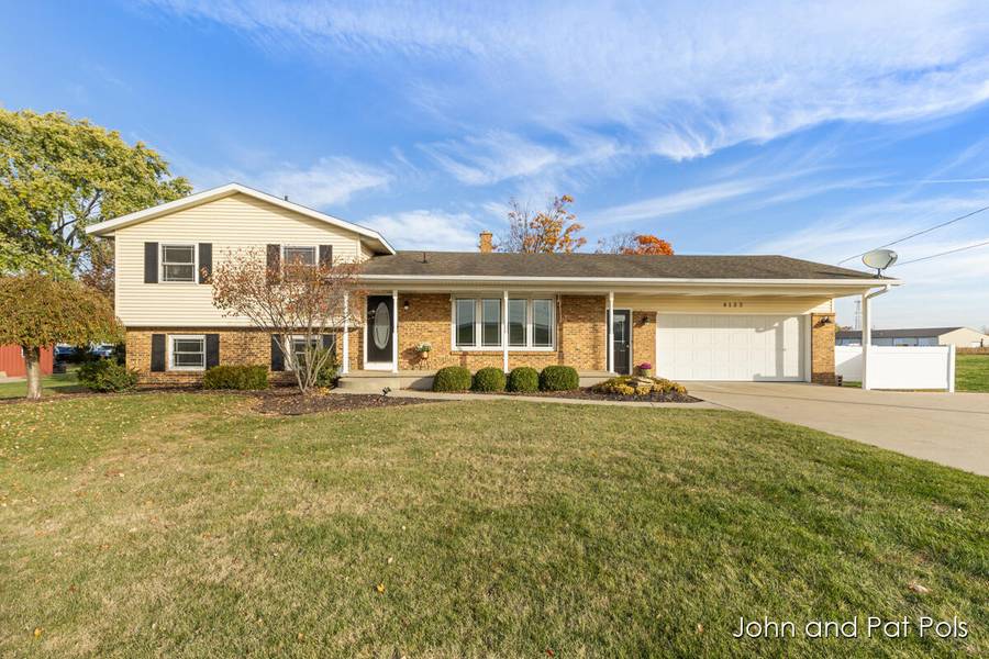 4133 New Holland Street, Hudsonville, MI 49426