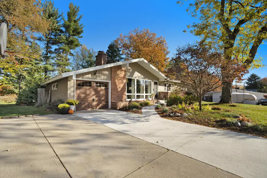555 Greenfield Street, Coopersville, MI 49404