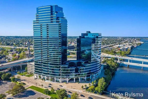 Grand Rapids, MI 49504,335 Bridge NW Street #807