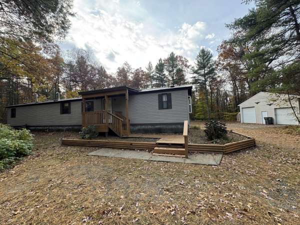 5818 Meeuwenberg Drive, Twin Lake, MI 49457