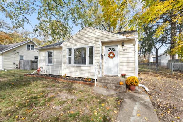 2720 Amherst Avenue, Kalamazoo, MI 49008