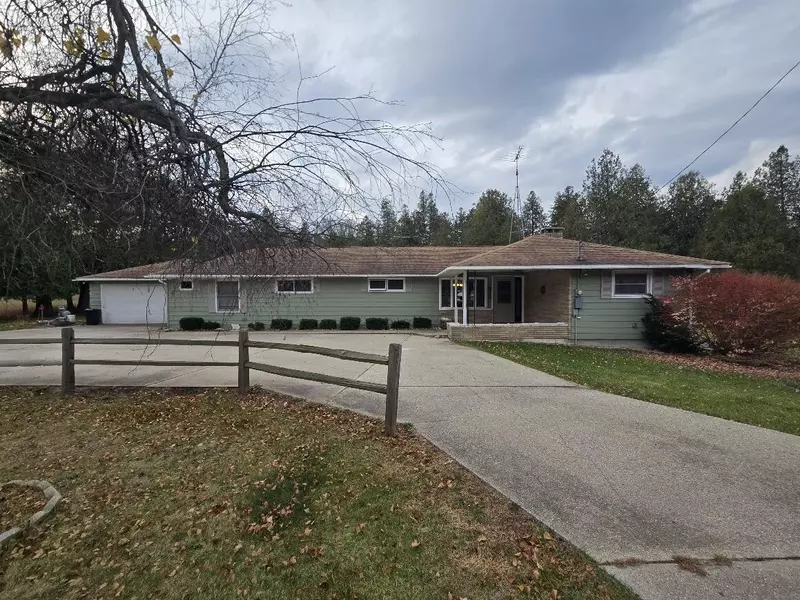 20861 9 Mile Road, Reed City, MI 49677