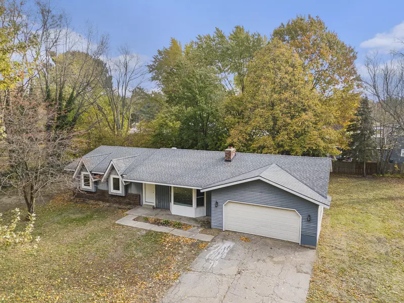 1875 W 32nd Street, Holland, MI 49423