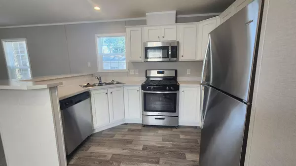 Williamston, MI 48895,875 W Grand River Avenue #35