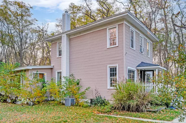 Allegan, MI 49010,725 River Street