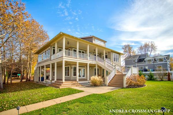 625 Lakeshore Drive, South Haven, MI 49090